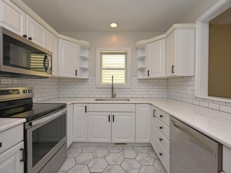 466 Stanley Avenue, Cincinnati, OH 45226 Photo 7