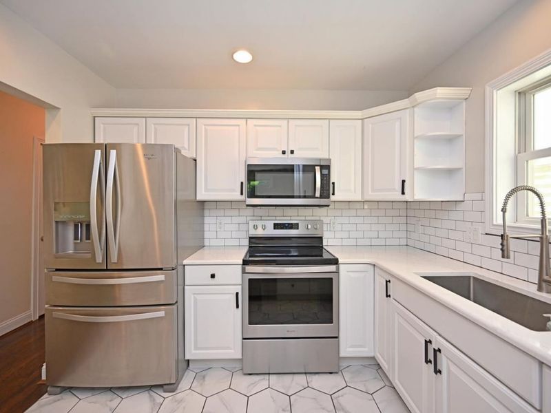 466 Stanley Avenue, Cincinnati, OH 45226 Photo 8