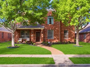 12471 Hawk Creek Drive, Frisco, TX 75033