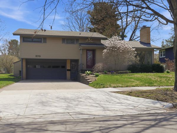 370 Wildwood Drive, Holland, MI 49423