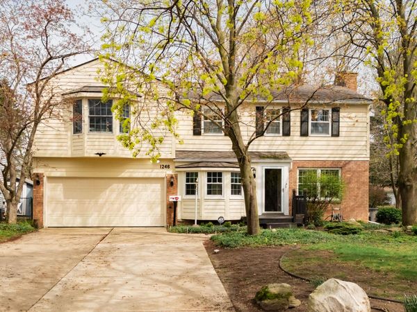 1246 Chester Road, Lansing, MI 48912