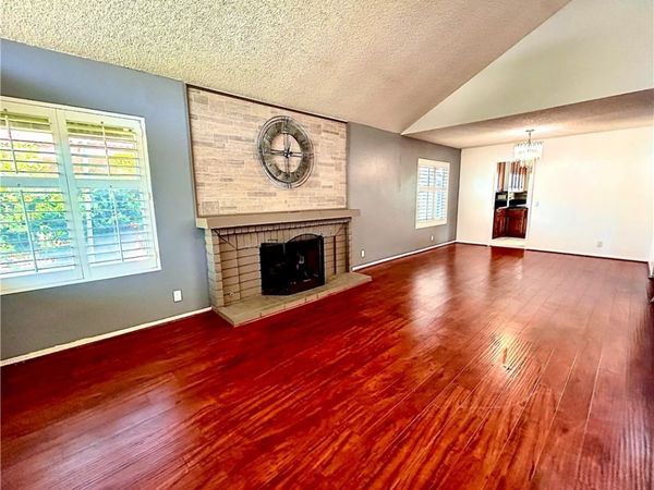 10 Bluff Point Circle, Phillips Ranch, CA 91766