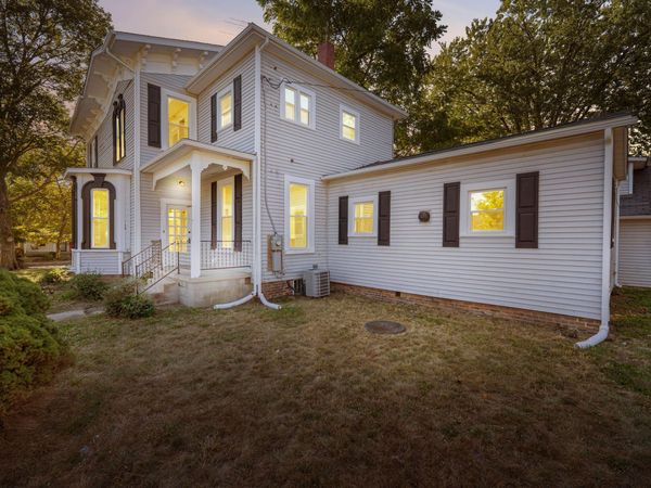 150 N Oak Street , London, OH 43140