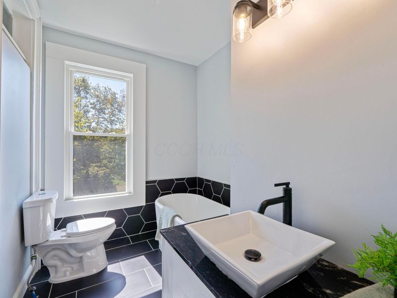 150 N Oak Street, London, OH 43140 Photo 29