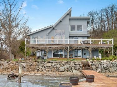 10679 E Lake Road, Hammondsport, NY 14840