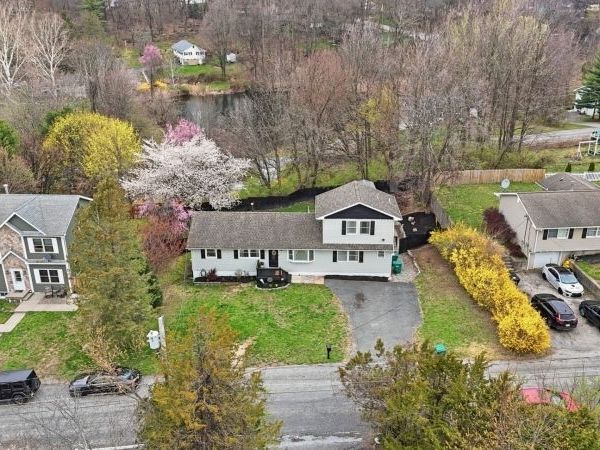 7 Jackson Ave, Vernon, NJ 07462