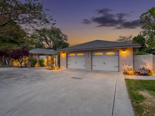 9405 Augusta Avenue NE, Albuquerque, NM 87111