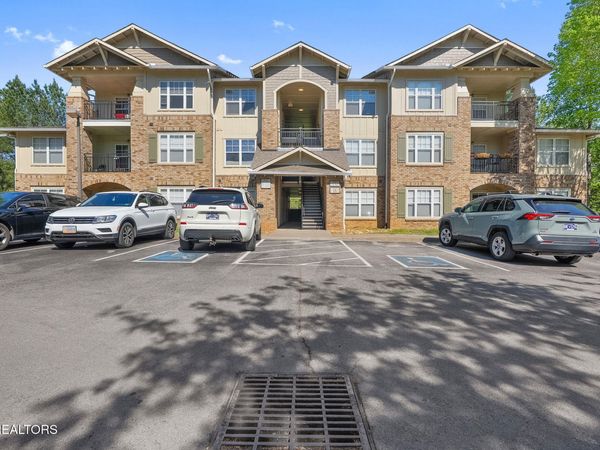 1130 Tree Top Way, Knoxville, TN 37920