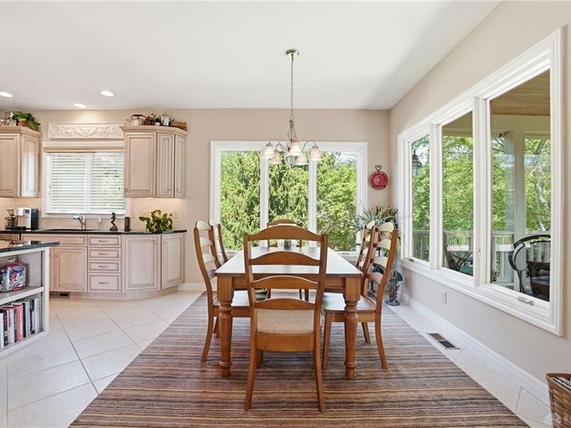 7286 Meeker Creek Drive, Butler Township, OH 45414 Photo 27