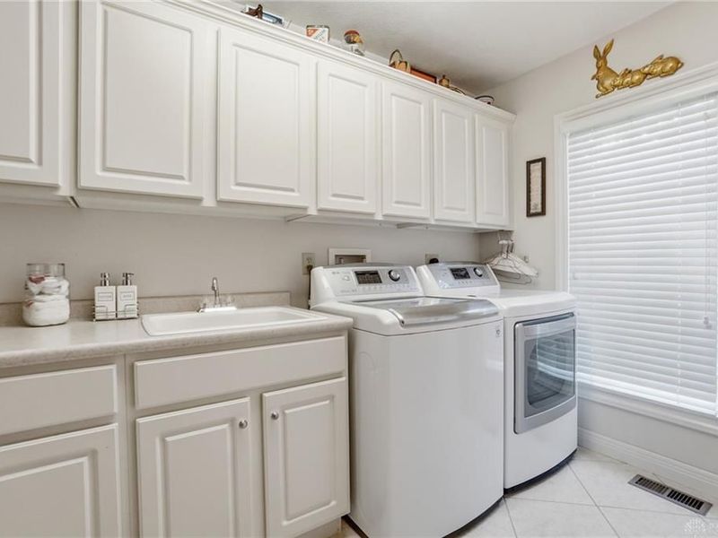 7286 Meeker Creek Drive, Butler Township, OH 45414 Photo 92