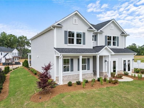 808 Tupelo Way, Villa Rica, GA 30180
