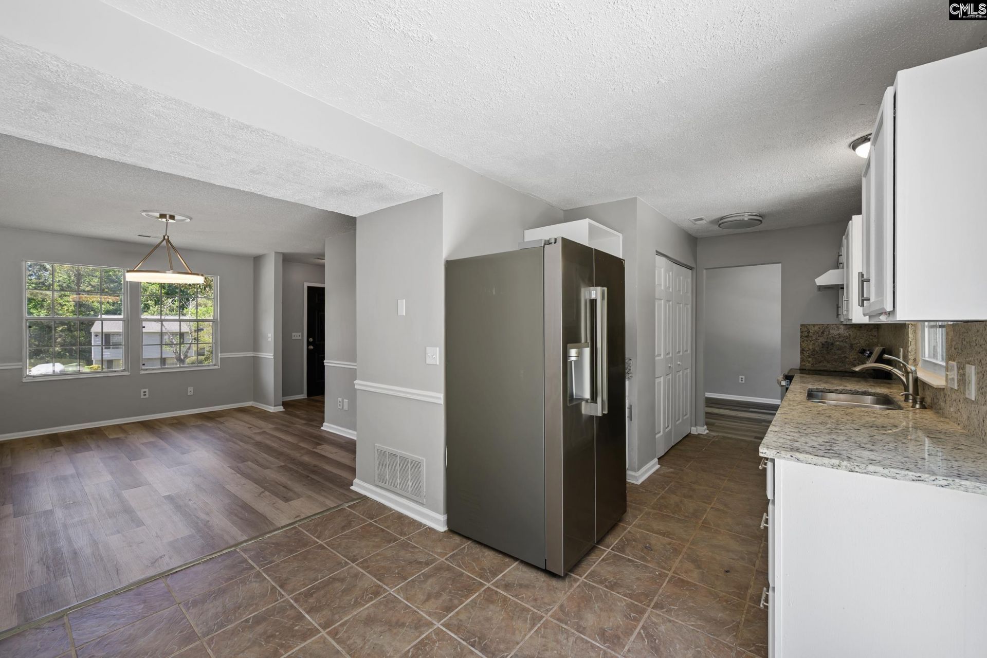 114 Woodspur Road  Photo 14