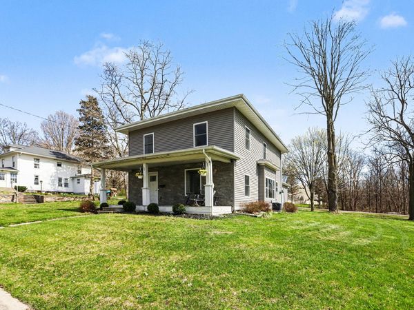 454 E Chicago Street, Jonesville, MI 49250