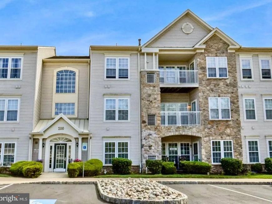 200 Claret Court, Unit 204, Warrington, PA 18976 Main Photo