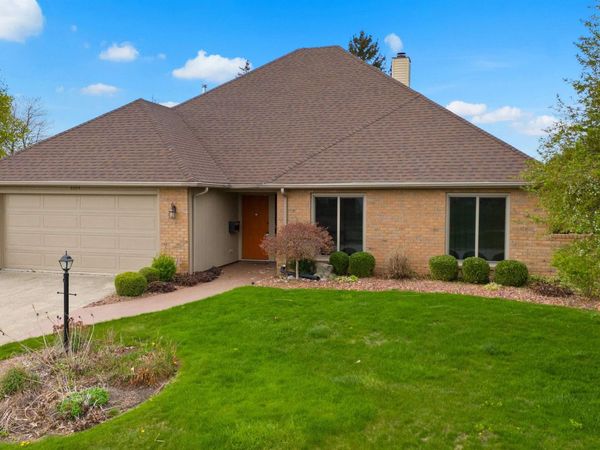 6304 BAYCHESTER Drive, Fort Wayne, IN 46815
