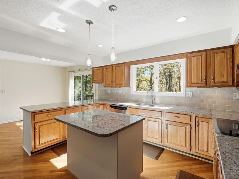 3843 Blackwood Court, Blue Ash, OH 45236 Photo 11