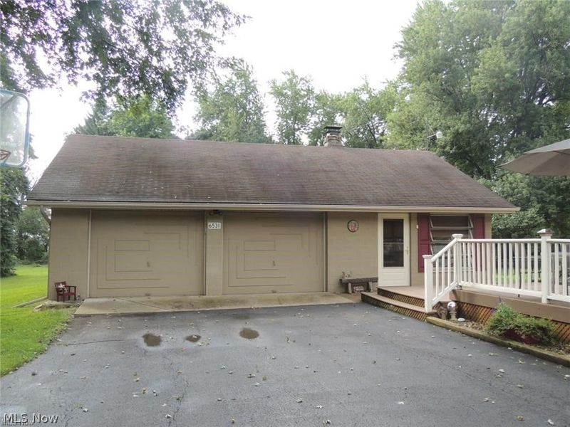 6531 Columbiana New Castle Road, New Middletown, OH 44442 Photo 2