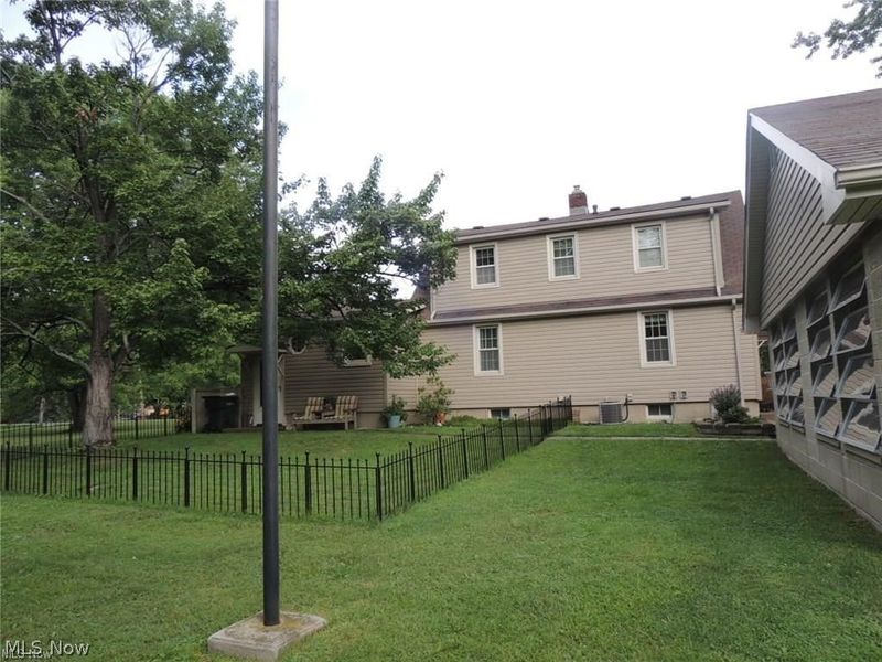 6531 Columbiana New Castle Road, New Middletown, OH 44442 Photo 3