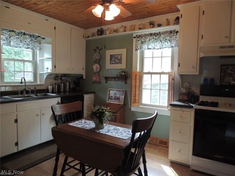 6531 Columbiana New Castle Road, New Middletown, OH 44442 Photo 5