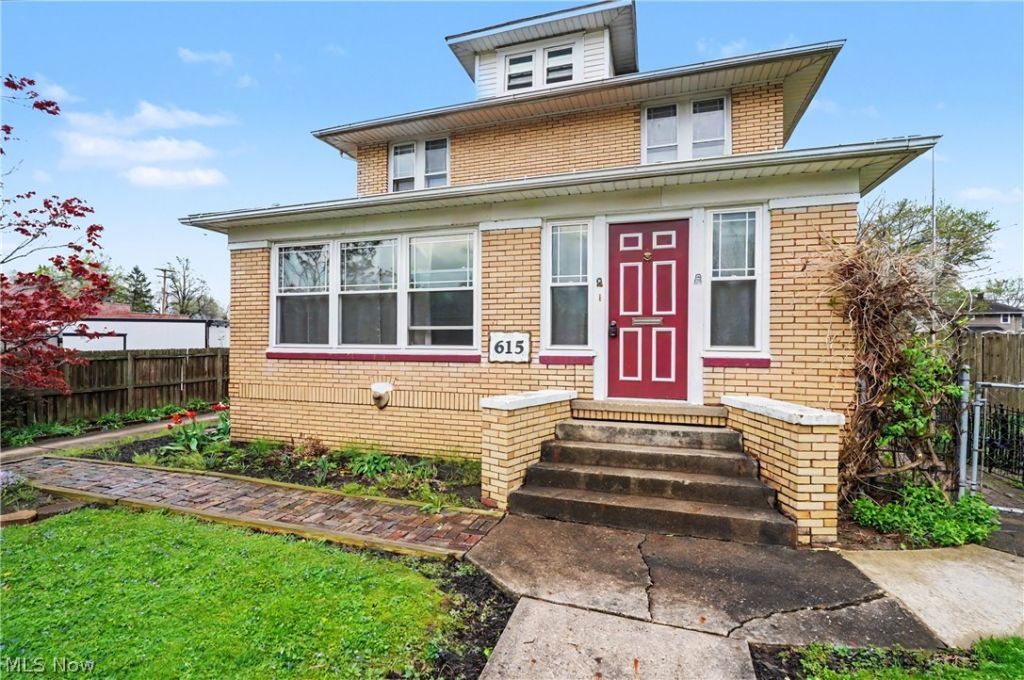 615 W Ohio Avenue, Sebring, OH 44672