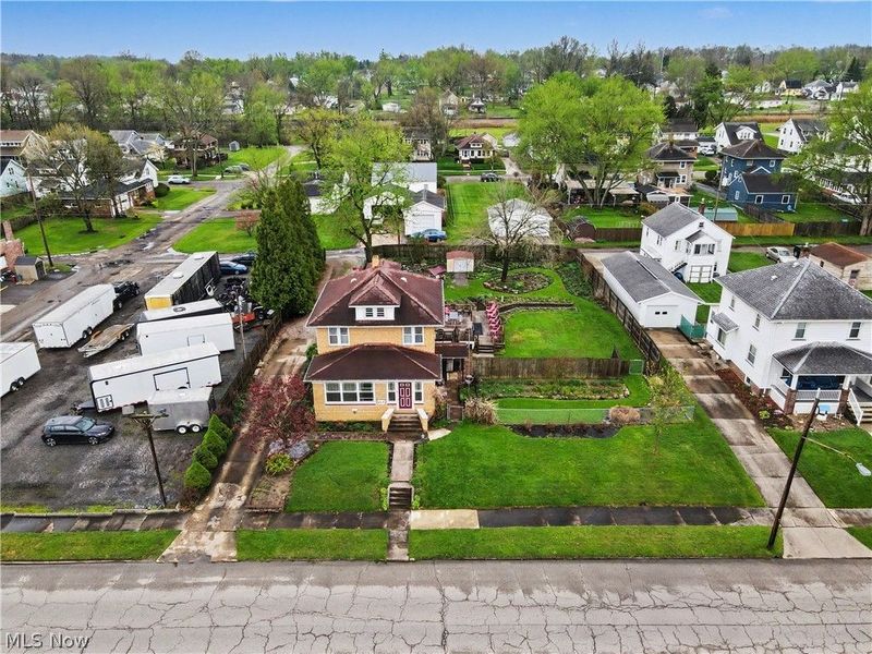 615 W Ohio Avenue, Sebring, OH 44672 Photo 2