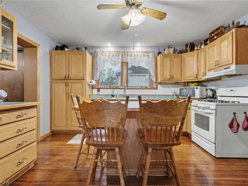 615 W Ohio Avenue, Sebring, OH 44672 Photo 6