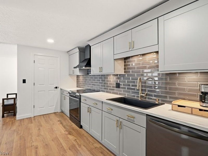 9840 Sunrise Boulevard, Unit S27, North Royalton, OH 44133 Photo 7