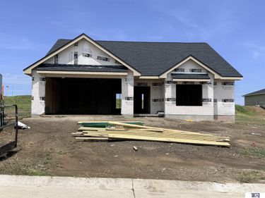 8910 Reed Street, Papillion, NE 68046