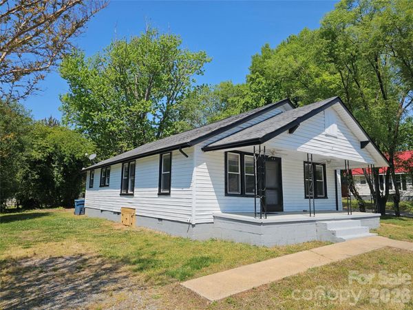 406 26th Street SW, Hickory, NC 28602