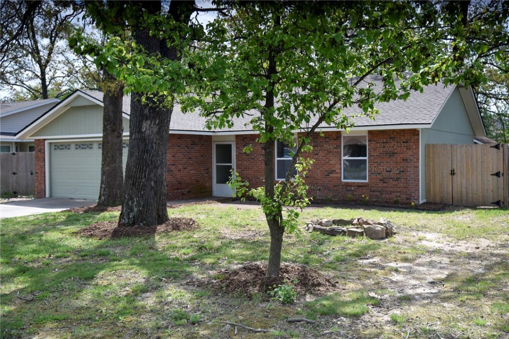 3604 W Beechwood Drive, Rogers, AR 72756 Main Photo