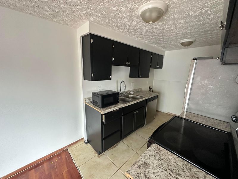 2516 Nassau Drive, Unit A, Columbus, OH 43232 Photo 10