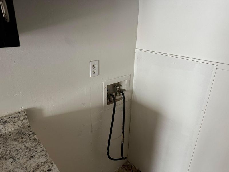 2516 Nassau Drive, Unit A, Columbus, OH 43232 Photo 12