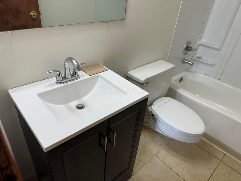 2516 Nassau Drive, Unit A, Columbus, OH 43232 Photo 18