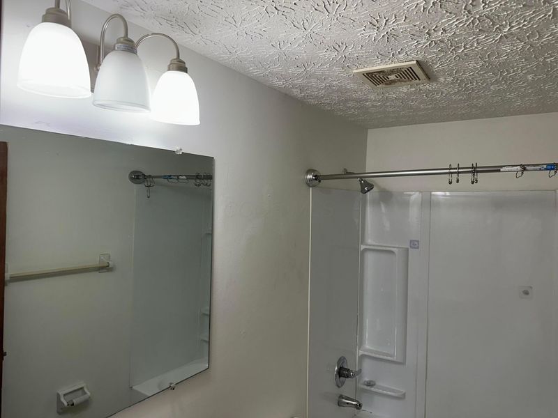 2516 Nassau Drive, Unit A, Columbus, OH 43232 Photo 19
