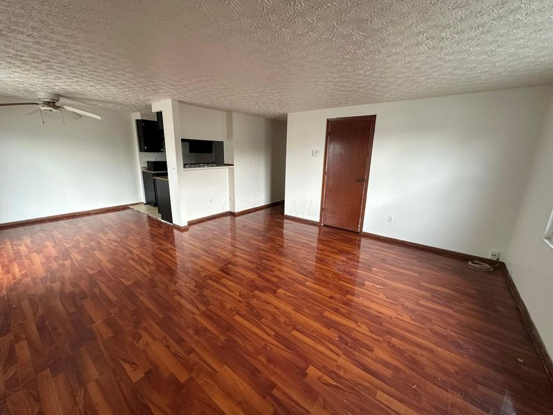 2516 Nassau Drive, Unit A, Columbus, OH 43232 Photo 2