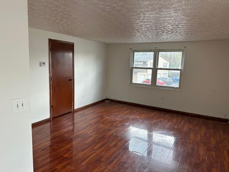2516 Nassau Drive, Unit A, Columbus, OH 43232 Photo 6