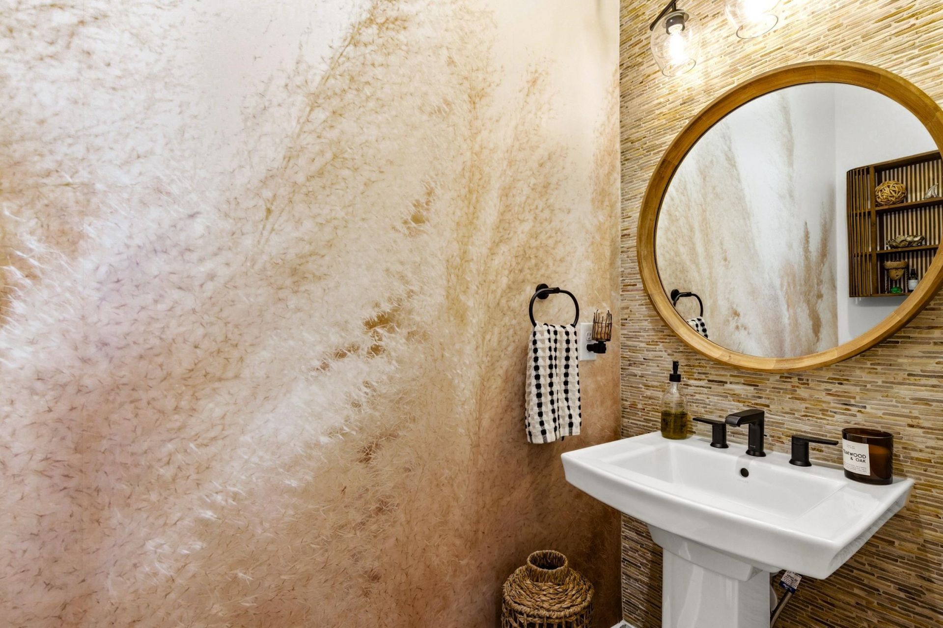 6436 Berg St. Photo 10