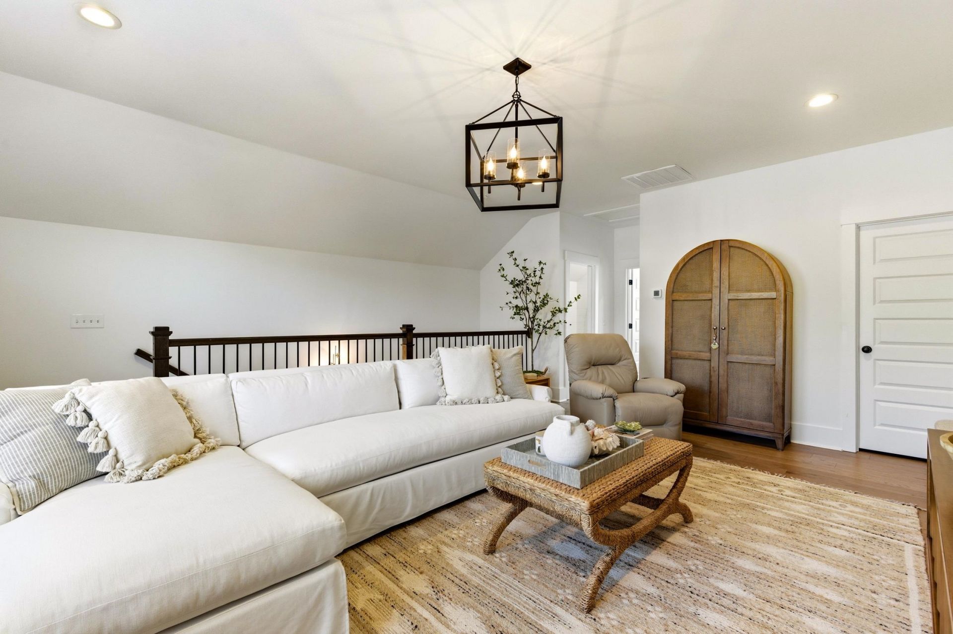 6436 Berg St. Photo 39