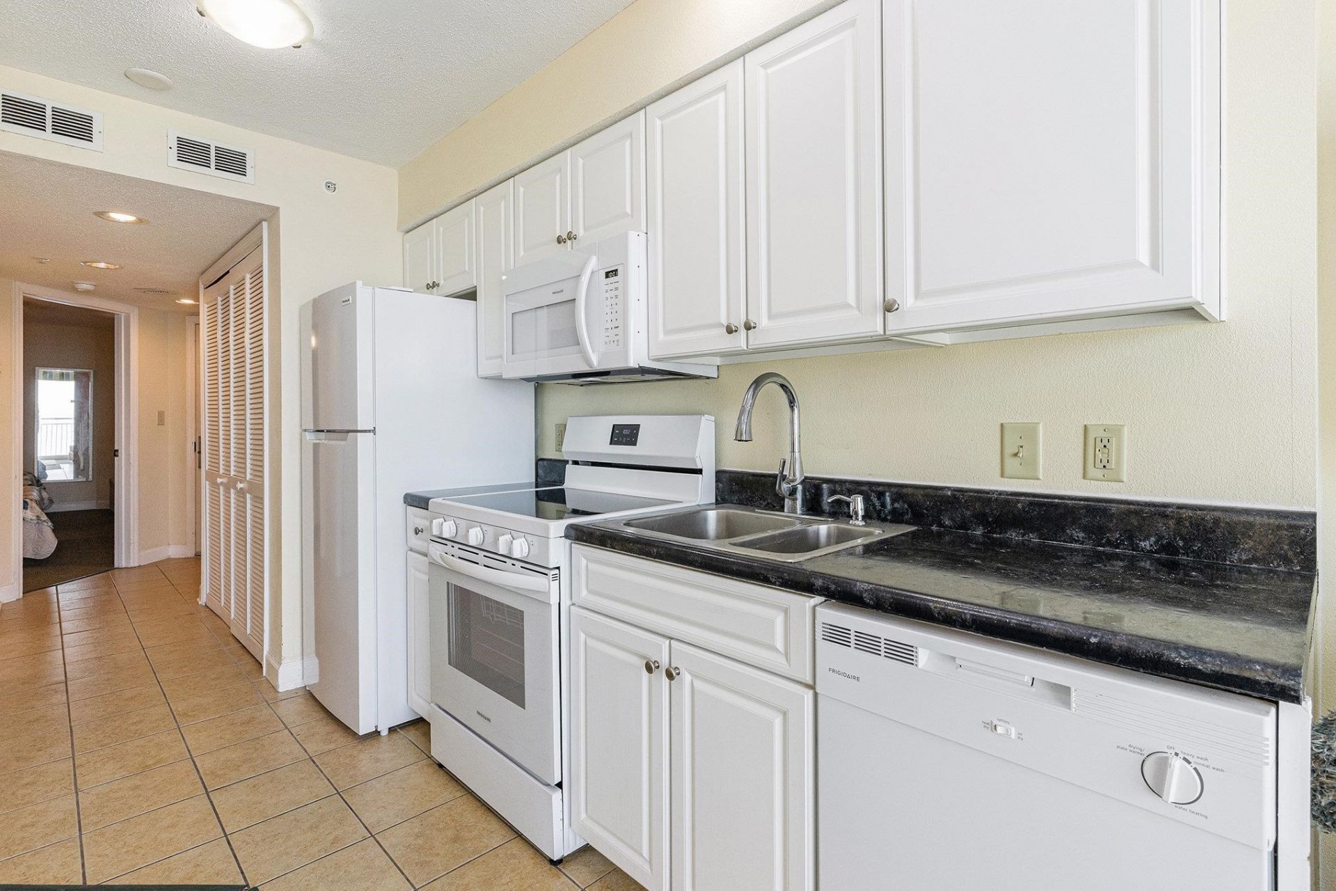 2501 S Ocean Blvd. Photo 7