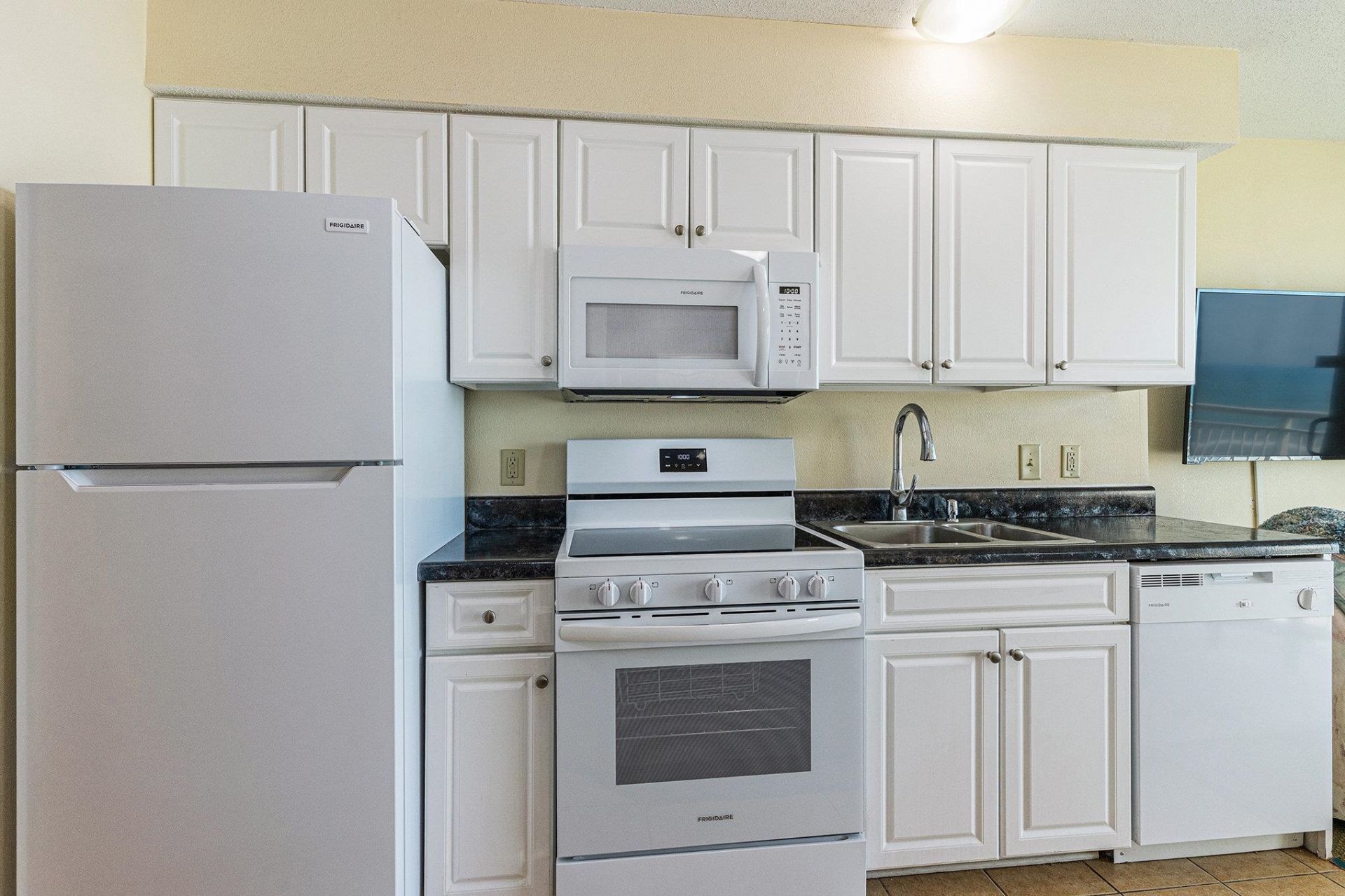 2501 S Ocean Blvd. Photo 8