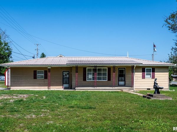 200 WHITE OAK Street, Stonefort, IL 62987