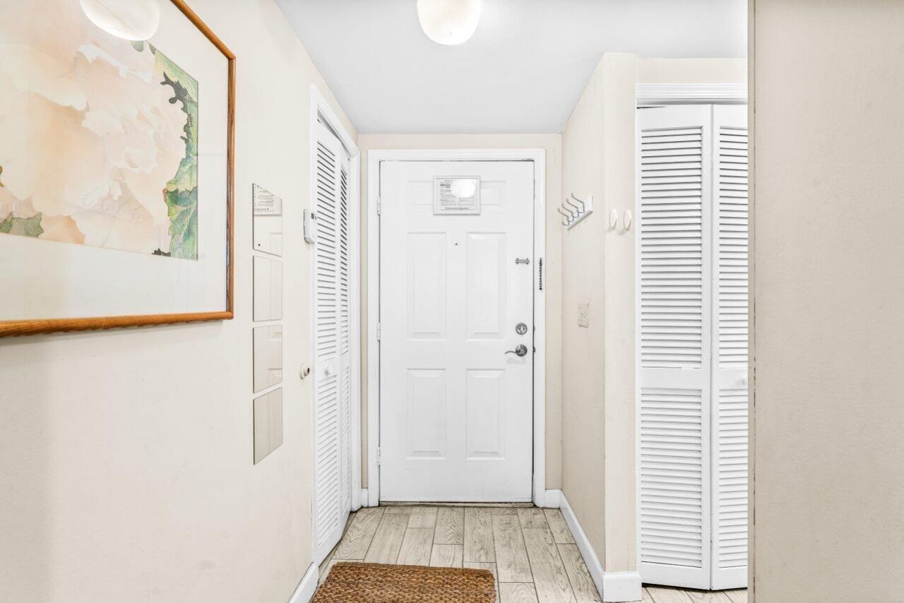 11863 Wimbledon Circle, Unit 432, Wellington, FL 33414 Photo