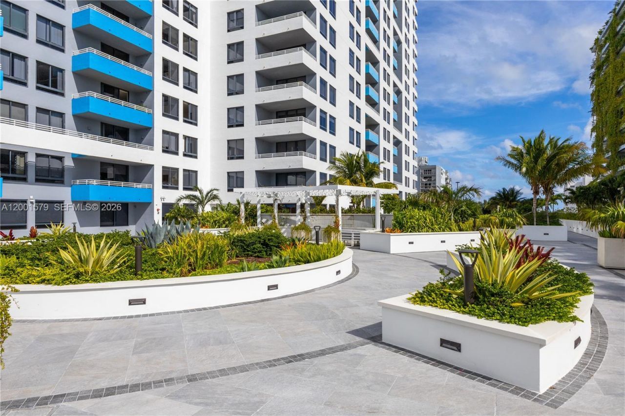 1330 West Ave, Unit 2311, Miami Beach, FL 33139 Photo