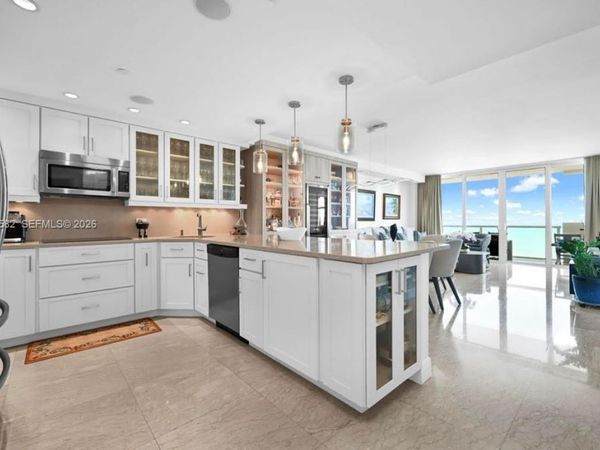 5601 Collins Ave , Unit 903, Miami Beach, FL 33140