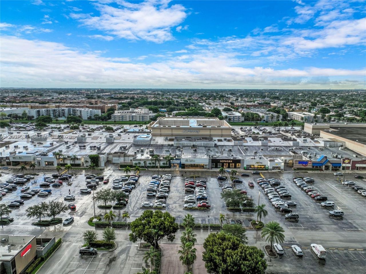 1305 W 53rd St, Unit 429, Hialeah, FL 33012 Photo