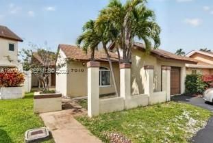 7010 SW 103rd Pl, Miami, FL 33173 Photo