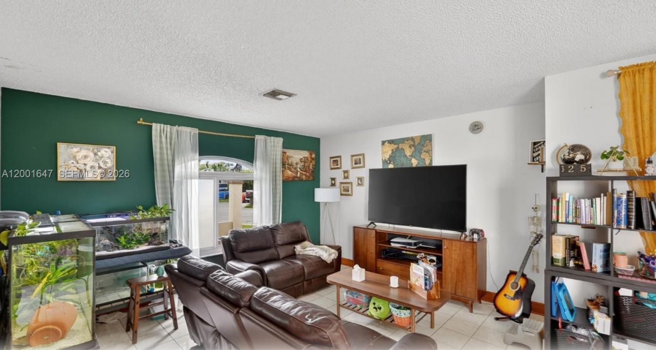 7010 SW 103rd Pl, Miami, FL 33173 Photo