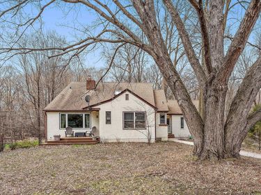 3923 Elmwood Street, Vadnais Heights, MN 55127