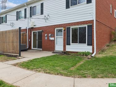 166 Arbor Court , Omaha, NE 68108