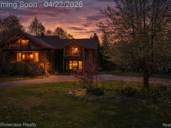 405 Shortridge Avenue, Rochester Hills, MI 48307